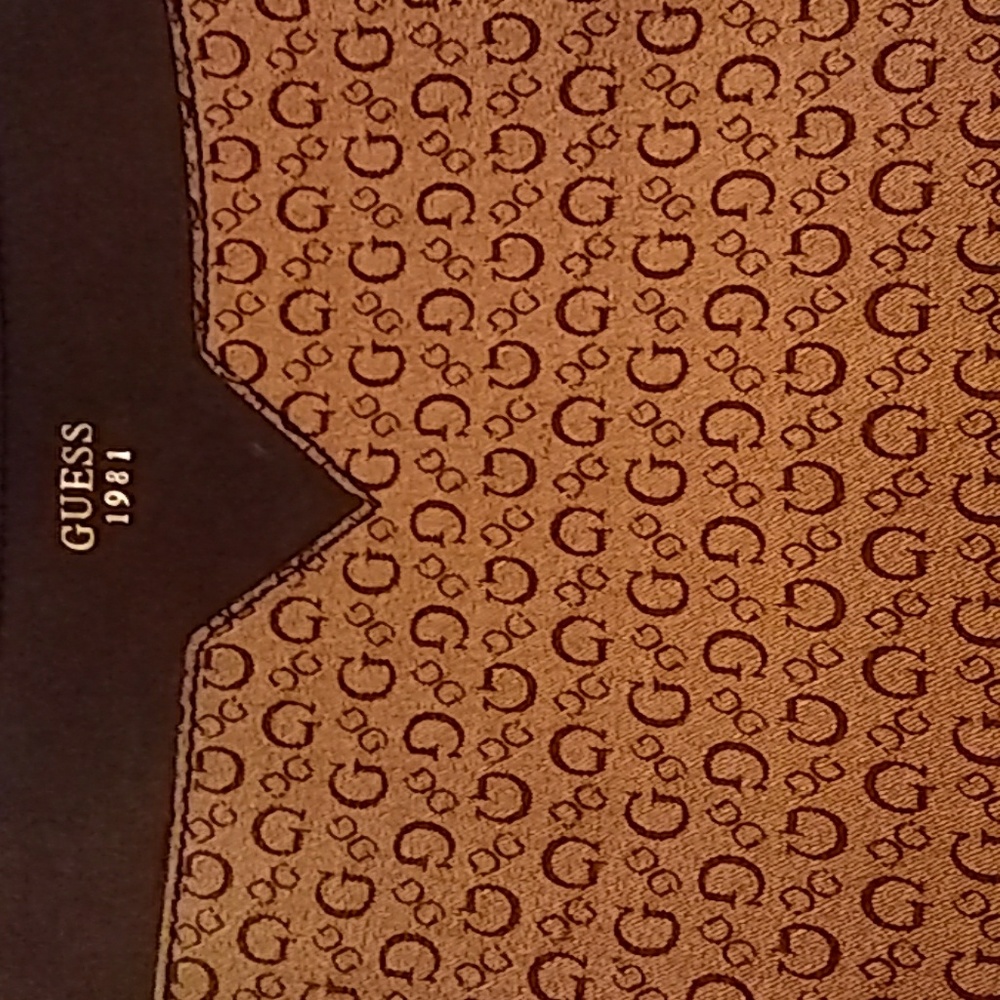 Handbag - Picture 2 of 3